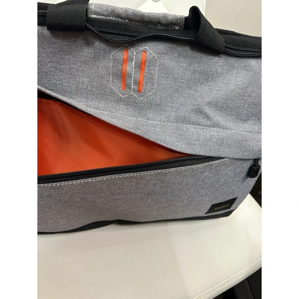 Targus Strata Slipcase 15.6in Padded Polyester Sleeve Case, Gray/Black AC0145